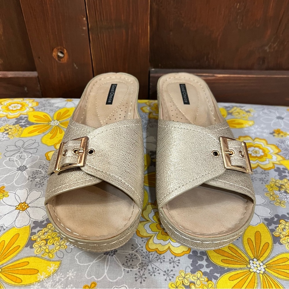 Elegant Gold Mules with Buckle